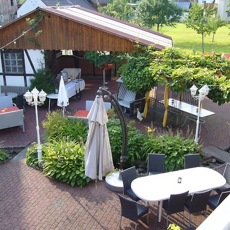 Hotel Pension Zur Harburg Uslar Exterior foto