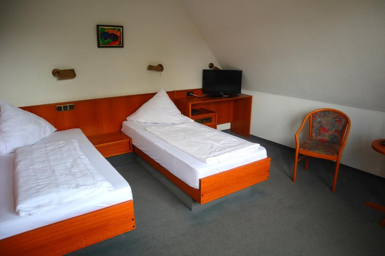 Hotel Pension Zur Harburg Uslar Exterior foto