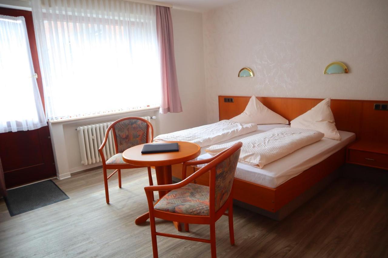 Hotel Pension Zur Harburg Uslar Exterior foto