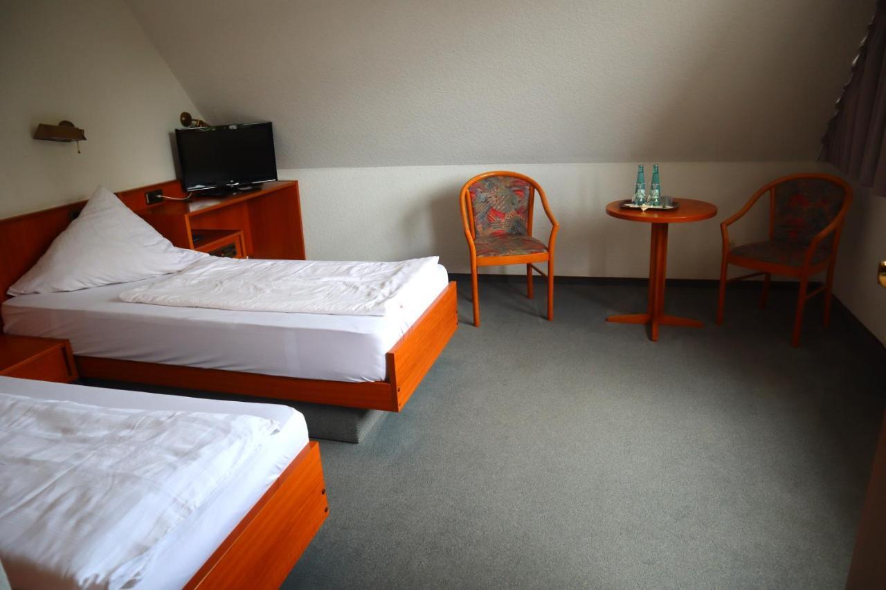 Hotel Pension Zur Harburg Uslar Exterior foto