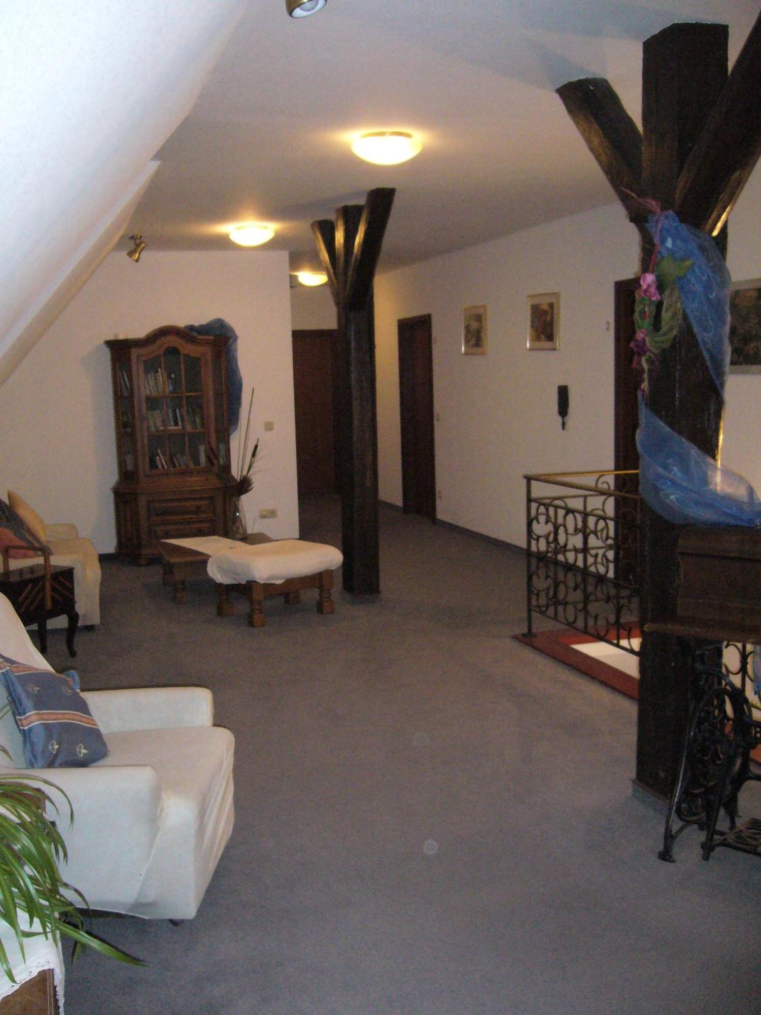 Hotel Pension Zur Harburg Uslar Exterior foto