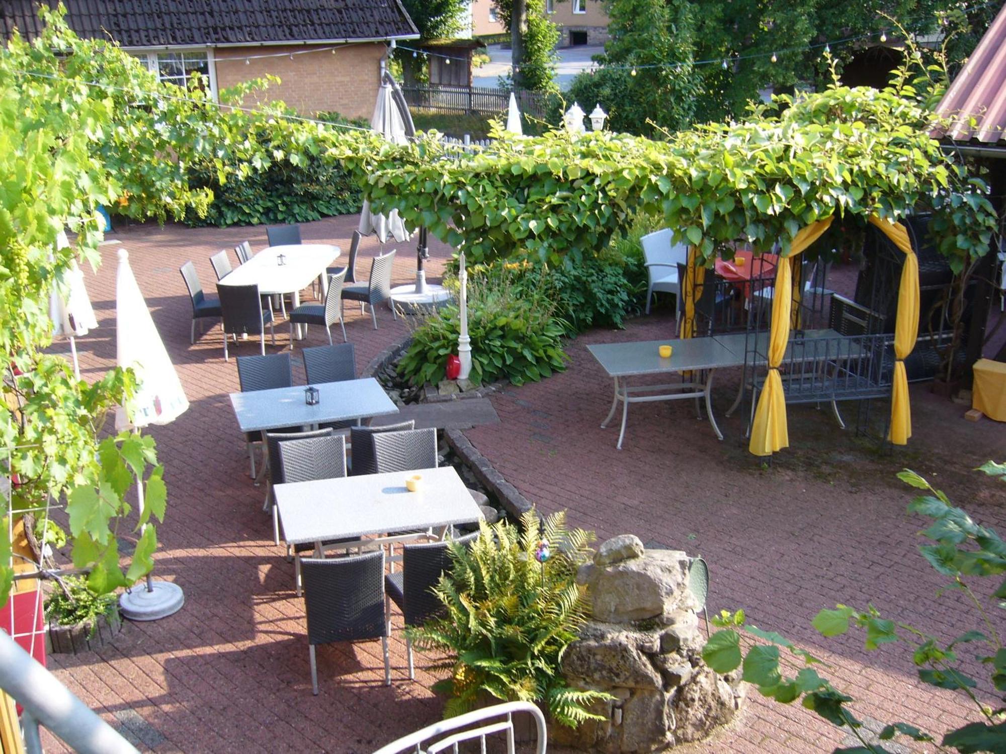 Hotel Pension Zur Harburg Uslar Exterior foto