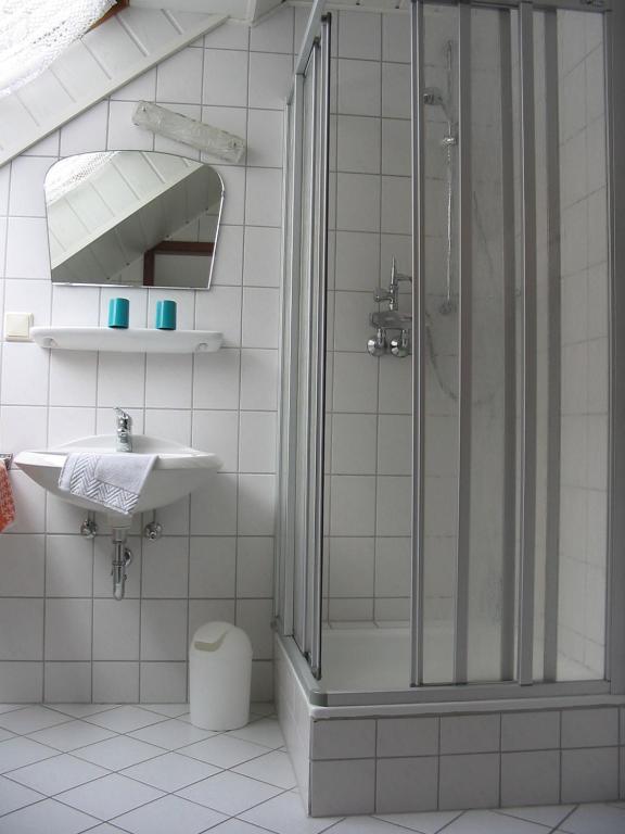 Hotel Pension Zur Harburg Uslar Habitación foto